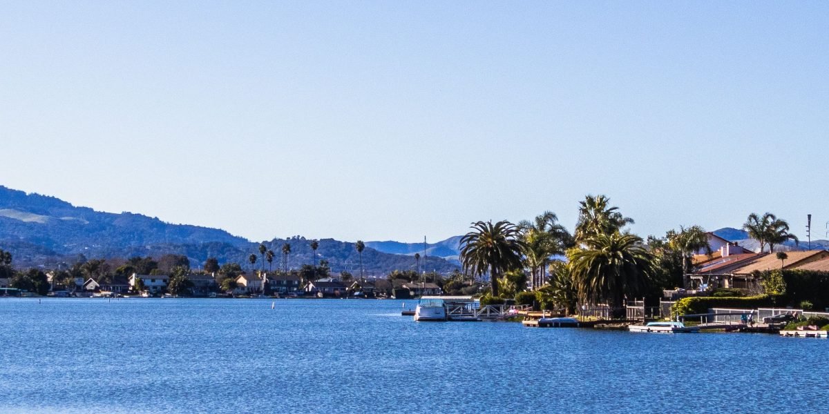 Ras Al Khaimah's Al Marjan Island boasts modern waterfront properties and strong growth potential.